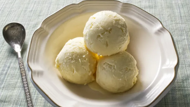 Cornish Clotted Cream Ice Cream (Cornwall)