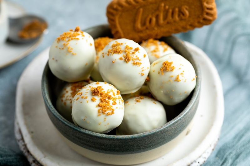 Chocolate Biscuit Truffles