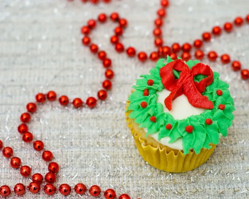 Mini Wreath Cupcakes That Double As Table Décor