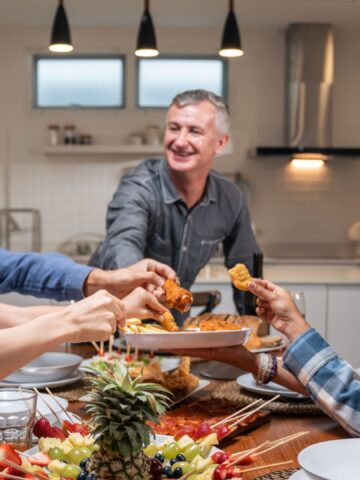 Food Habits That Reveal You Grew Up In A Big Family
