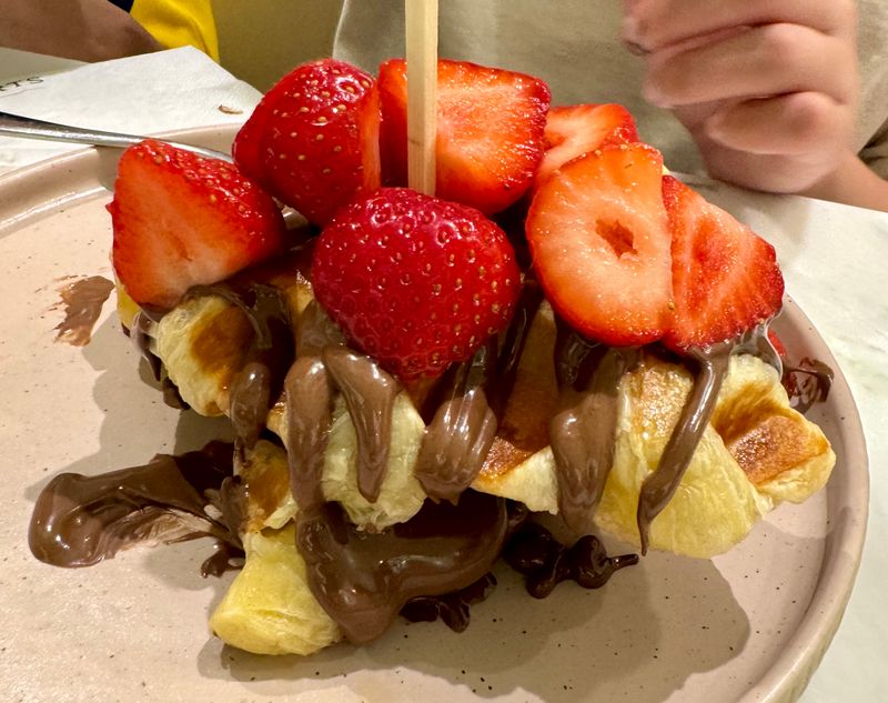 Croffle With Strawberries