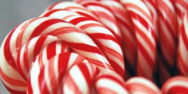Why The Candy Cane's Shape Isn't Just Decorative
