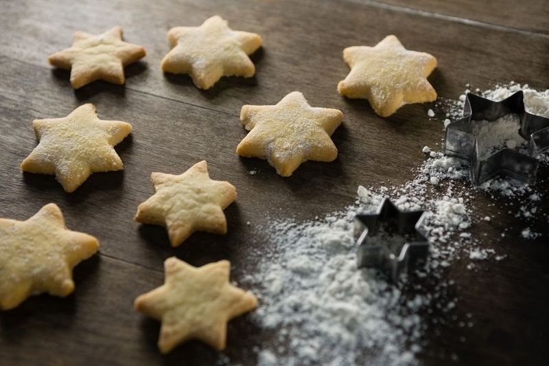 The Snowman Star-Shaped Shortbread