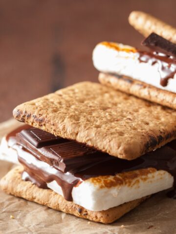 How To Make Classic S'mores In The Air Fryer
