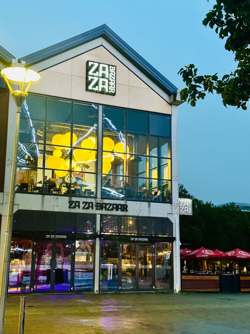 Best Times To Visit For Great Value And Shorter Queues