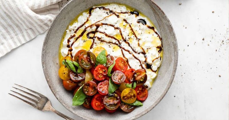 Cottage Cheese With Cherry Tomatoes