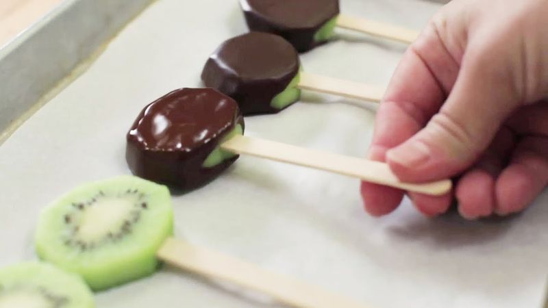 Chocolate-Dipped Kiwi Pops