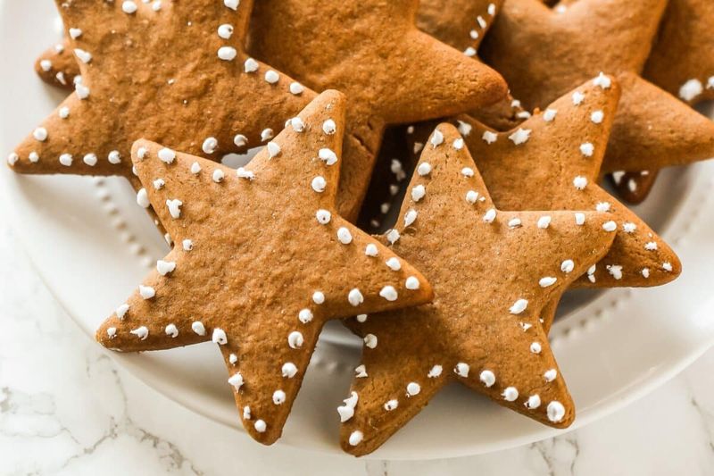 Gingerbread Biscuit Stars
