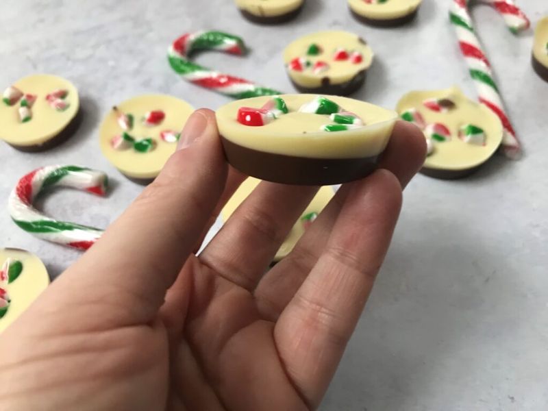 Easy Peppermint Chocolate Buttons