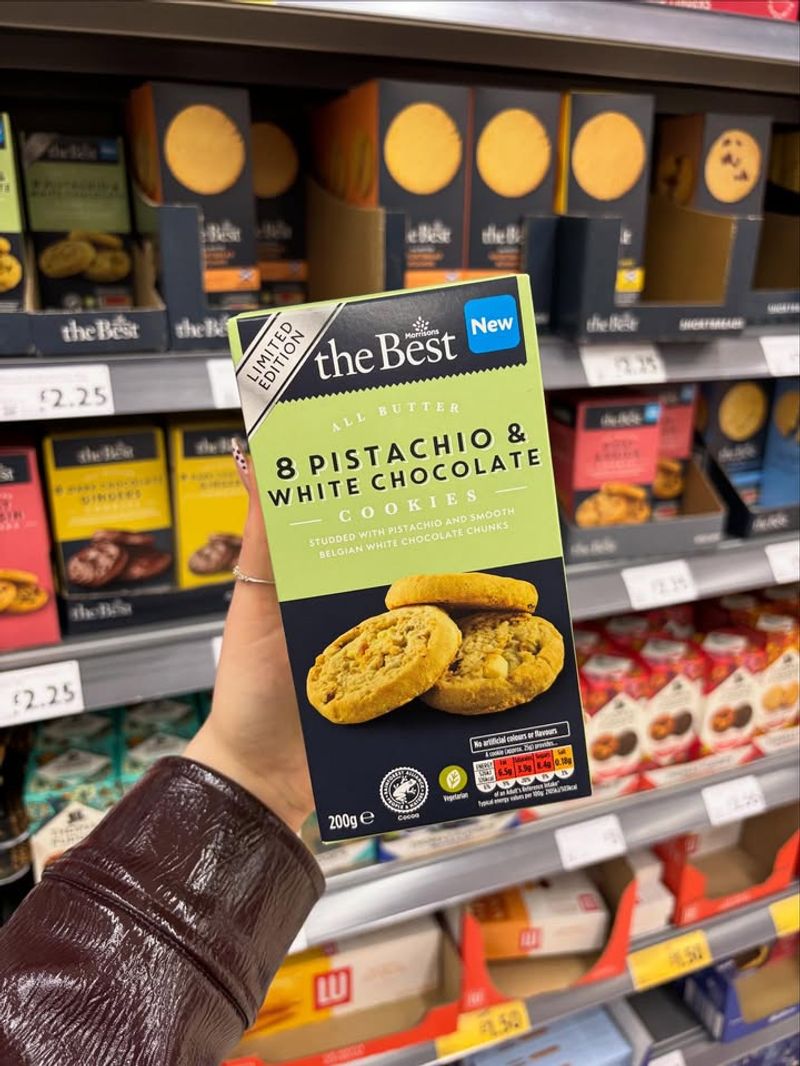 Morrisons The Best 8 All Butter Pistachio & White Chocolate Cookies
