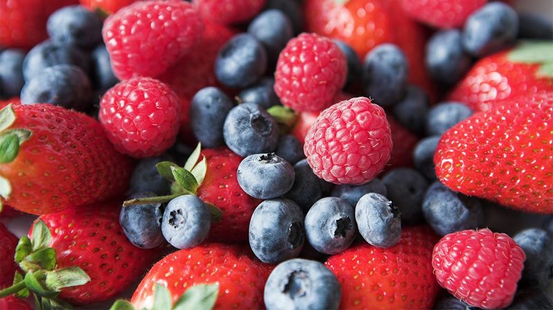 Berries (Blueberries, Strawberries)