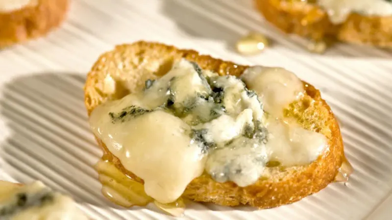 Gorgonzola Dolce With Honey