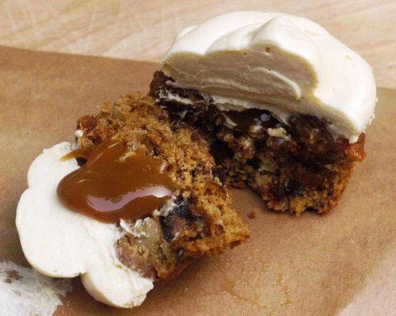 Sticky Toffee Pudding Cupcakes With Caramel Drizzle