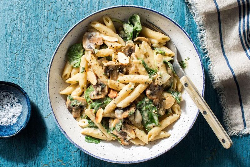 Creamy Mushroom And Spinach Pasta
