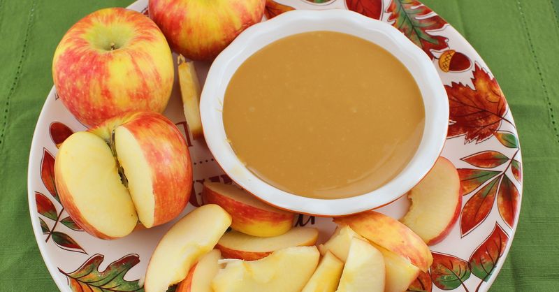 Apple Slices With Warm Caramel Dip