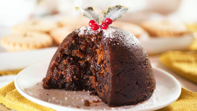 Traditional Puddings And Fruitcakes Of The 1950s