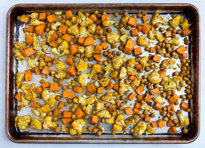 Roasted Cauliflower And Chickpeas