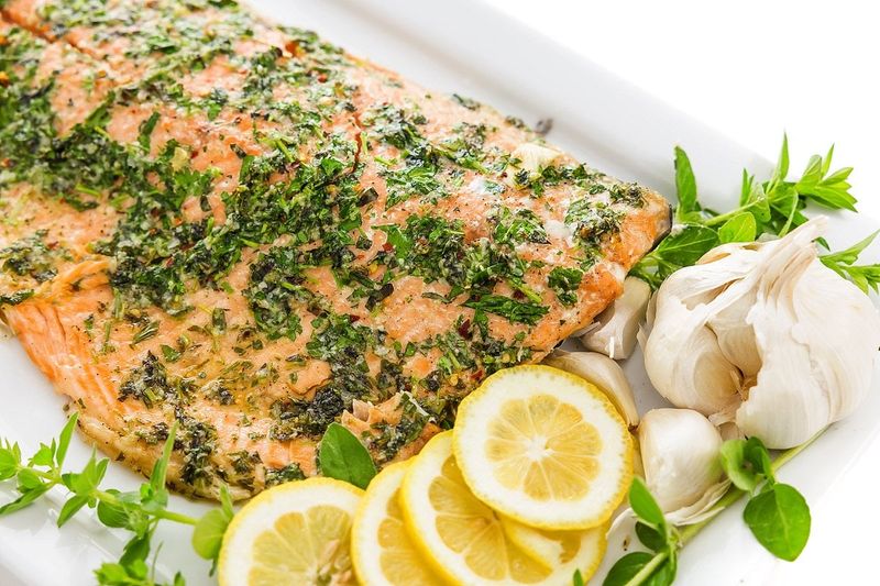 Baked Salmon With Lemon And Herbs