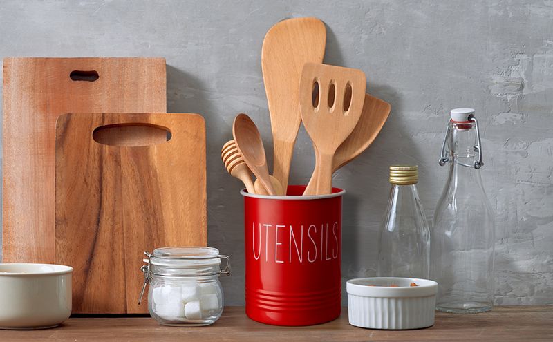 Keep Frequently Used Tools In A Small Countertop Jar