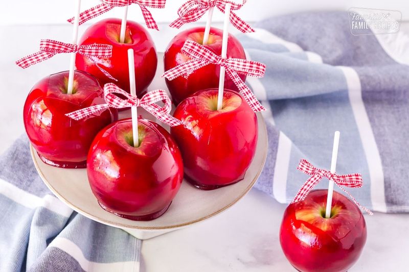 Tips For Decorating, Storing, And Serving Candy Apples