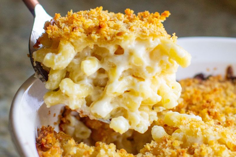 Baked Mac And Cheese With Crispy Breadcrumbs