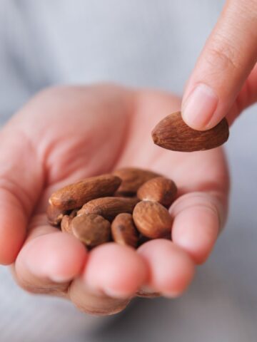 5 Things That Happen When You Eat Nuts Daily And 10 Easy Ways To Eat Them
