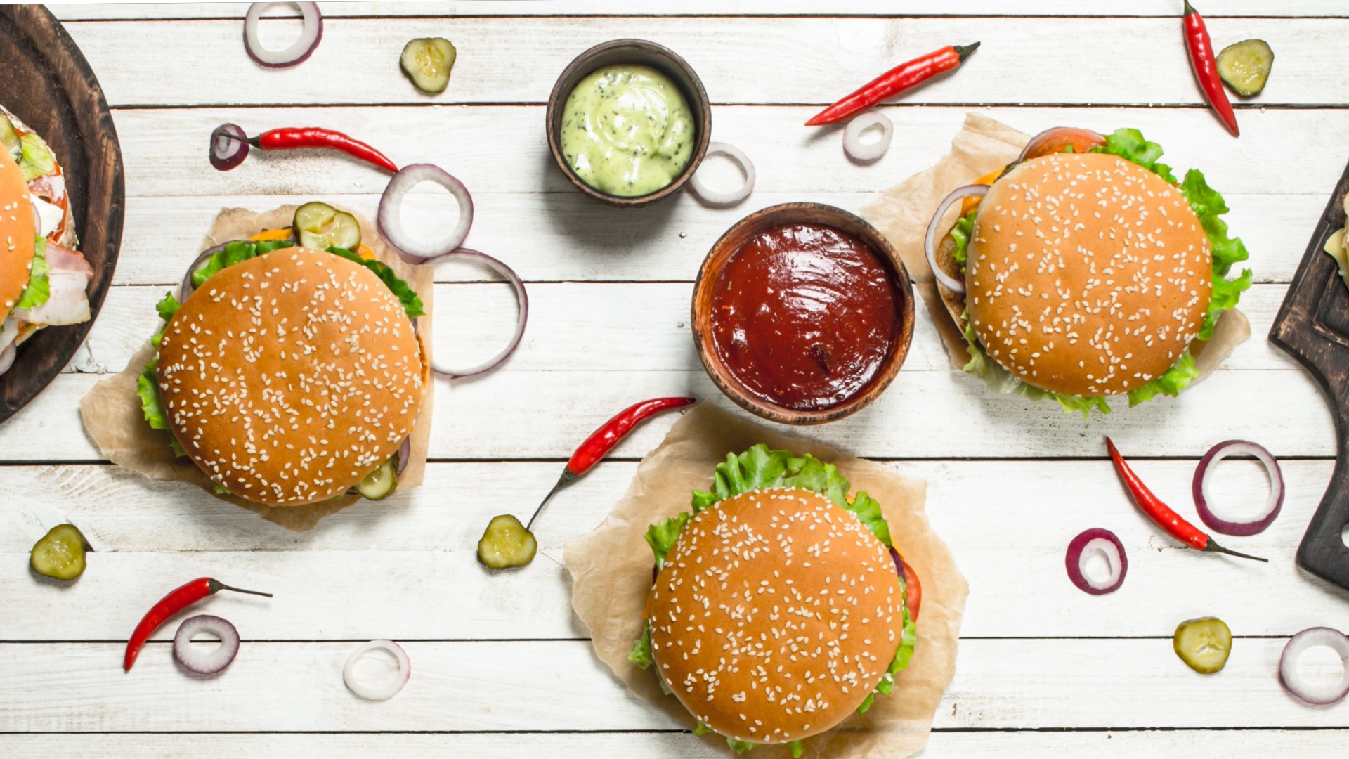 5 Toppings That Shouldn't Go On Any Burger And 10 Timeless Favourites