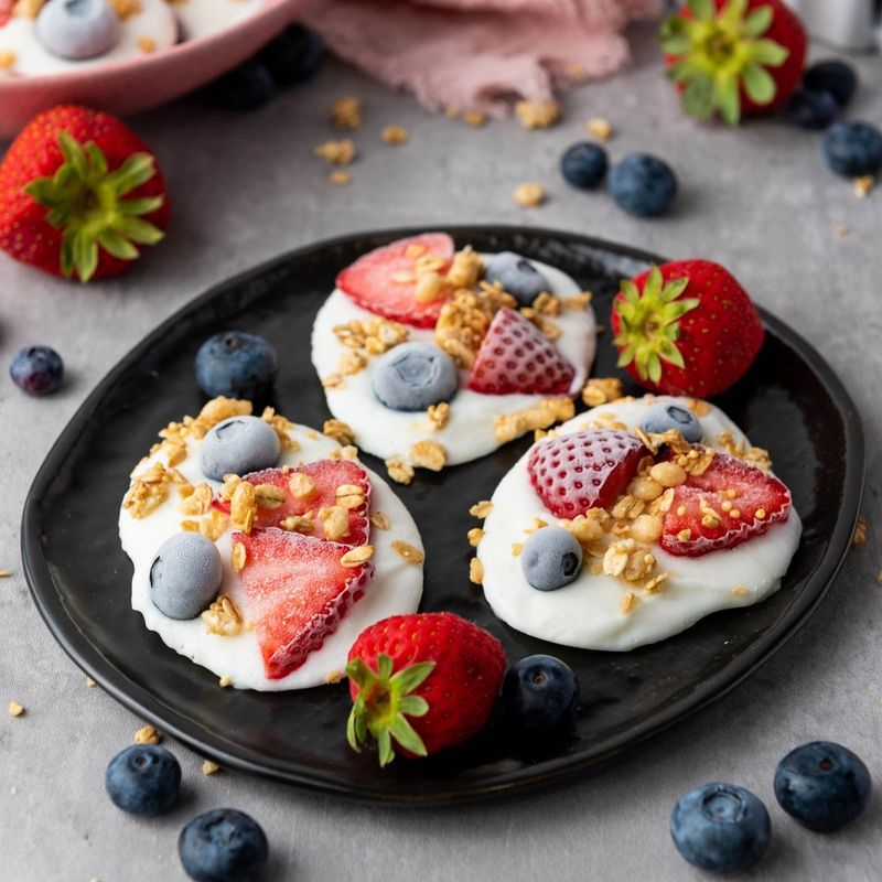 Frozen Berry Yoghurt Bites
