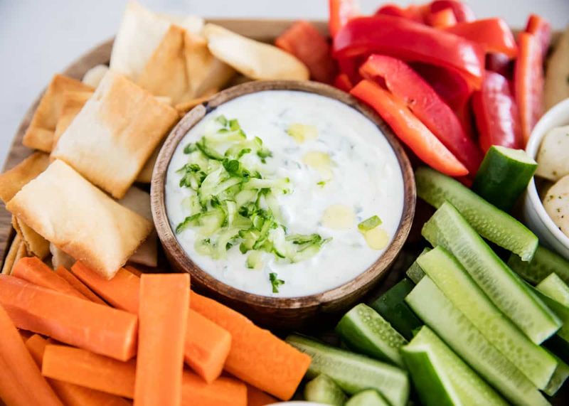 Greek Yoghurt Tzatziki With Flatbreads And Crudités