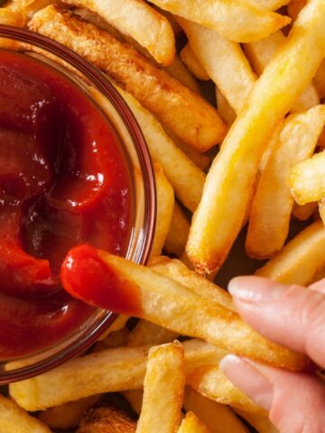 Avoid These 8 Foods In Winter To Help Reduce Fever And Cough
