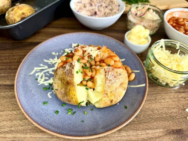 Jacket Potato With Cheese And Beans