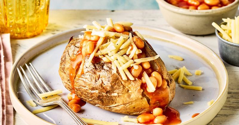 Baked Jacket Potatoes With Beans And Cheese