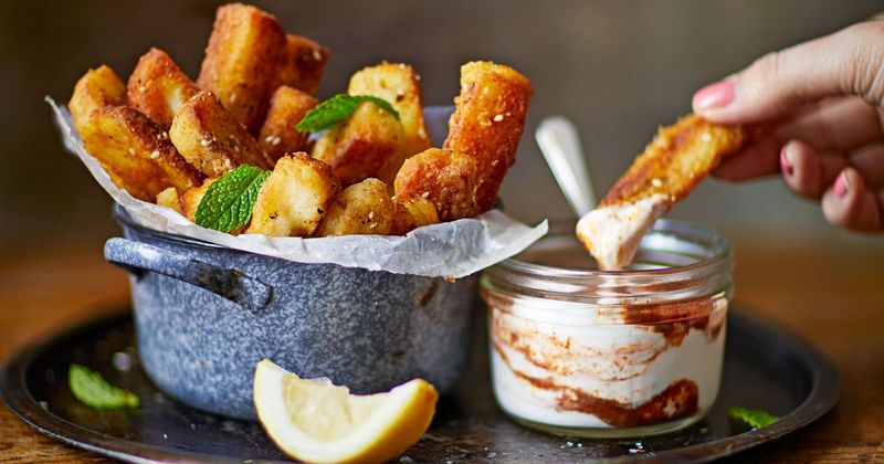 Halloumi Fries With Sweet Chilli Dip