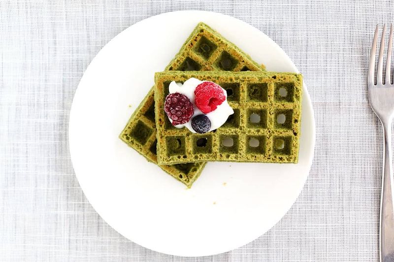 Matcha Waffles With White Chocolate Sauce
