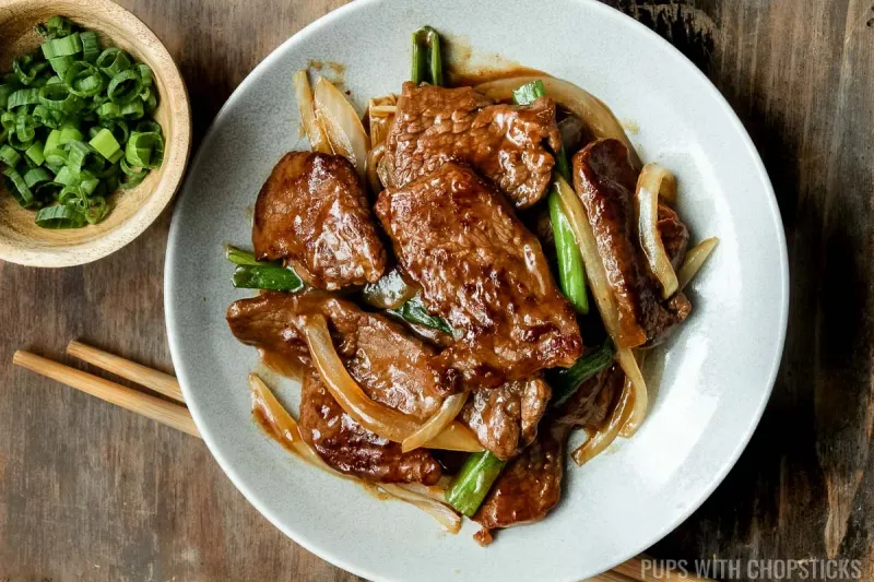 Beef And Onion Stir Fry With Noodles