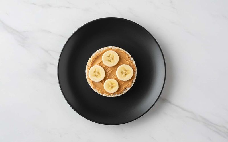 Rice Cakes With Peanut Butter And Banana