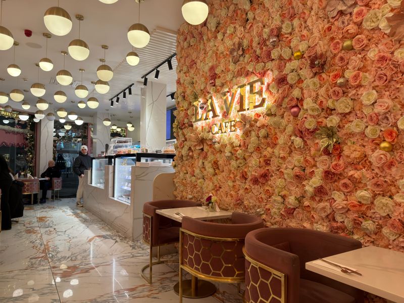 Atmosphere And Interior Style