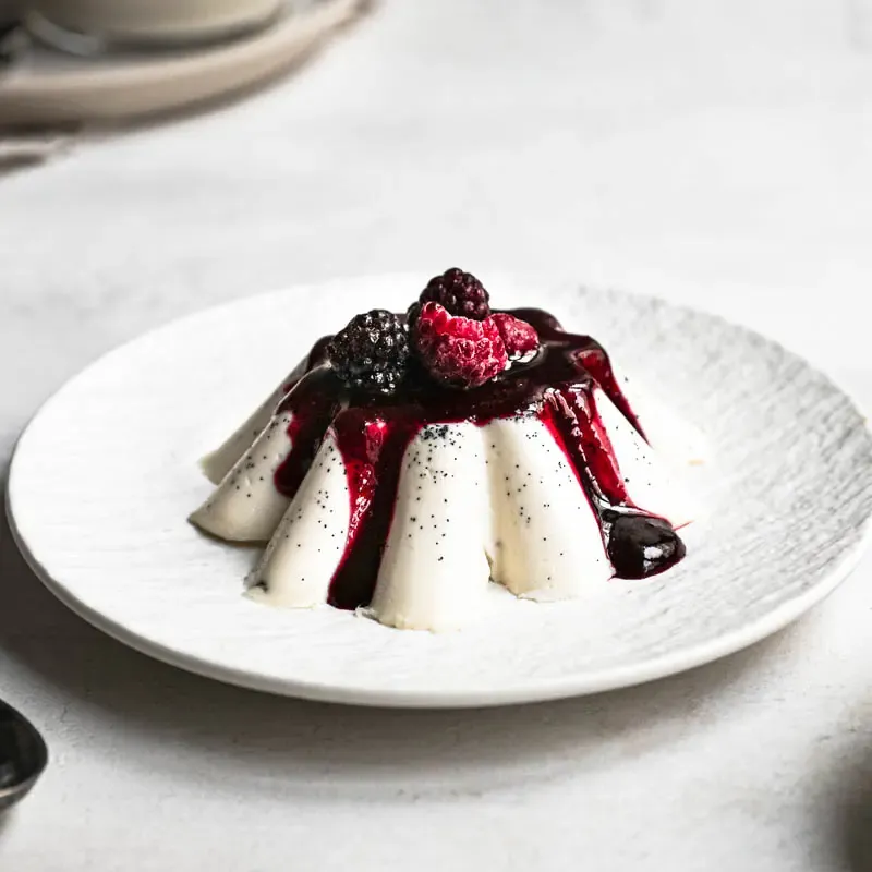 Vanilla Panna Cotta With Fruit Compote