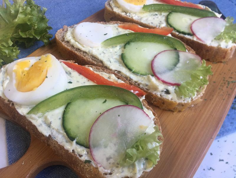 Poland – Open Sandwiches With Cheese Or Ham