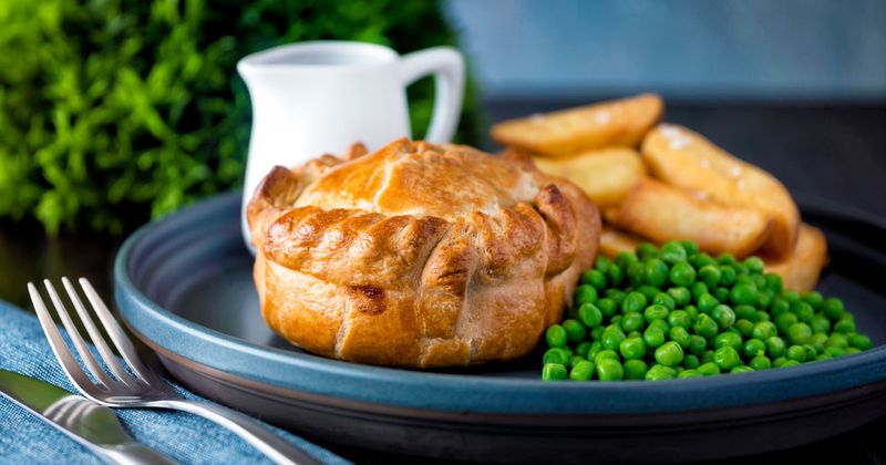 Steak And Ale Pie With Mash