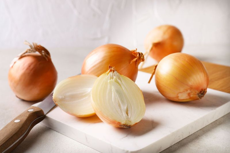 Onions And Strong-Smelling Snacks