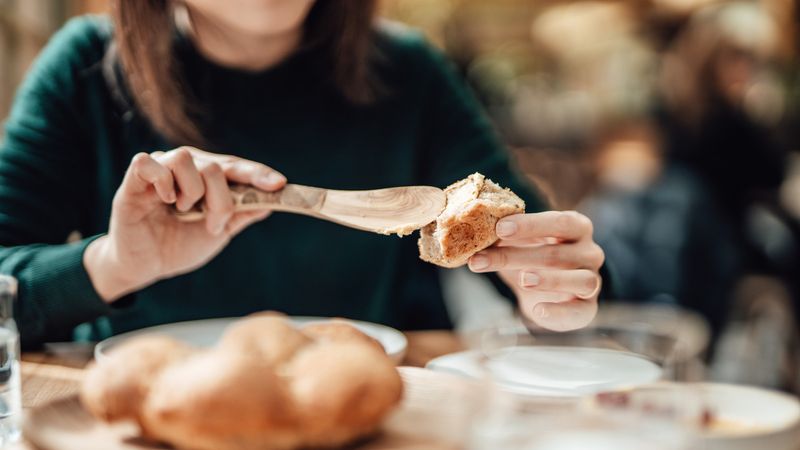 Bread Is Not Used To Mop Up Sauce