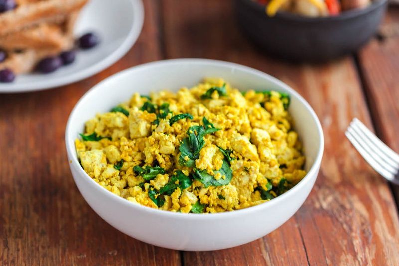 Tofu Scramble With Spinach And Cherry Tomatoes