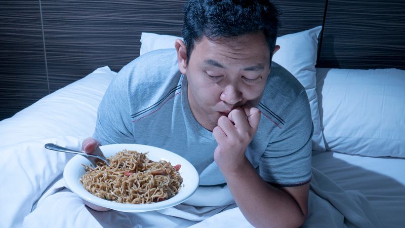 Eating Large Portions Late In The Evening