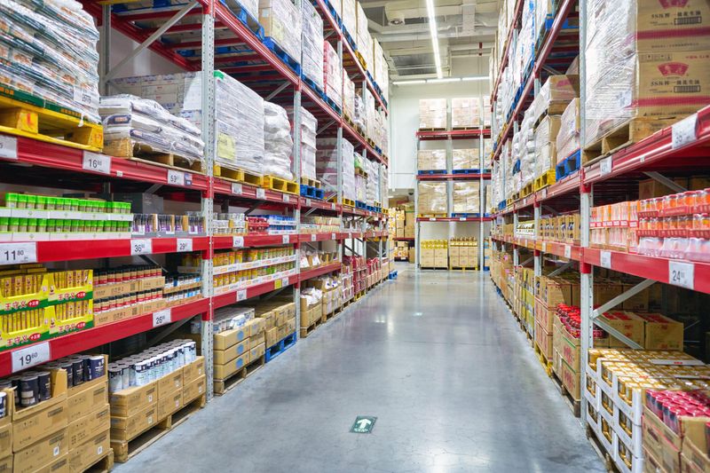 Why Aisle Width And Flow Affect How Long You Browse
