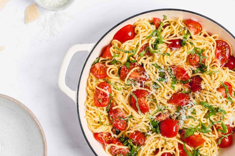 Tomato And Basil Pasta