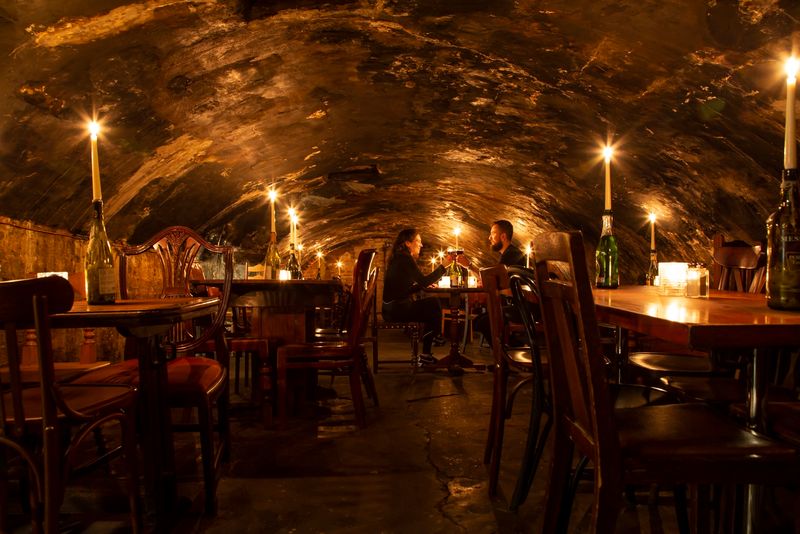 The Cave Restaurant (Twickenham, London)