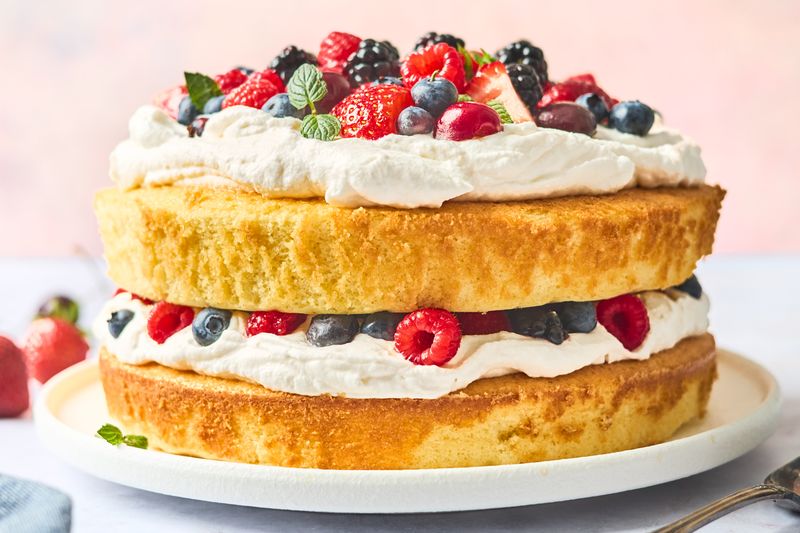 Vanilla Sponge With Fresh Berries