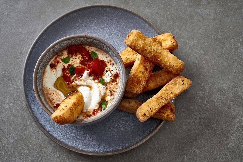 Spiced Halloumi Bites With Yoghurt Dip