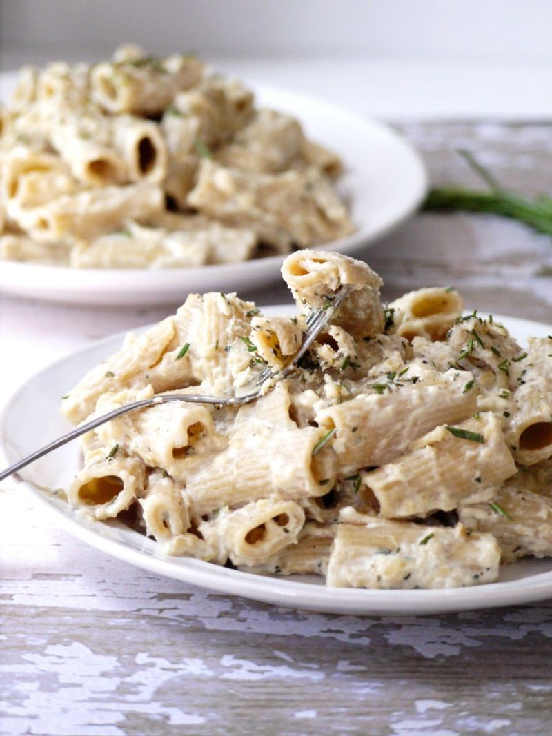 Caramelised Onion And Cheese Pasta